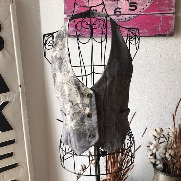 ❤ Shirt and vest combo - Picture 4 of 7